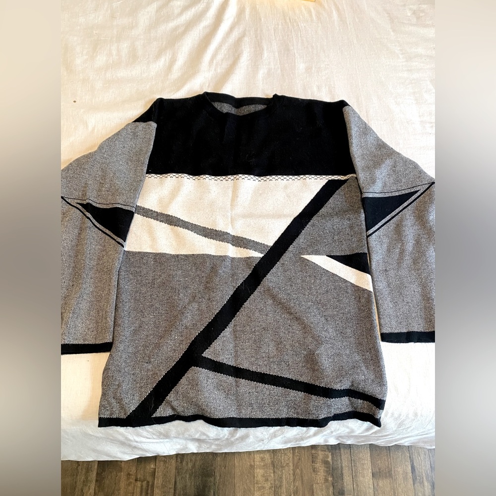 Geometric stretchy sweater